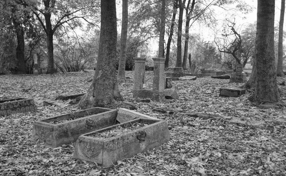 Cmentarz pomennonicki w Bratwinie